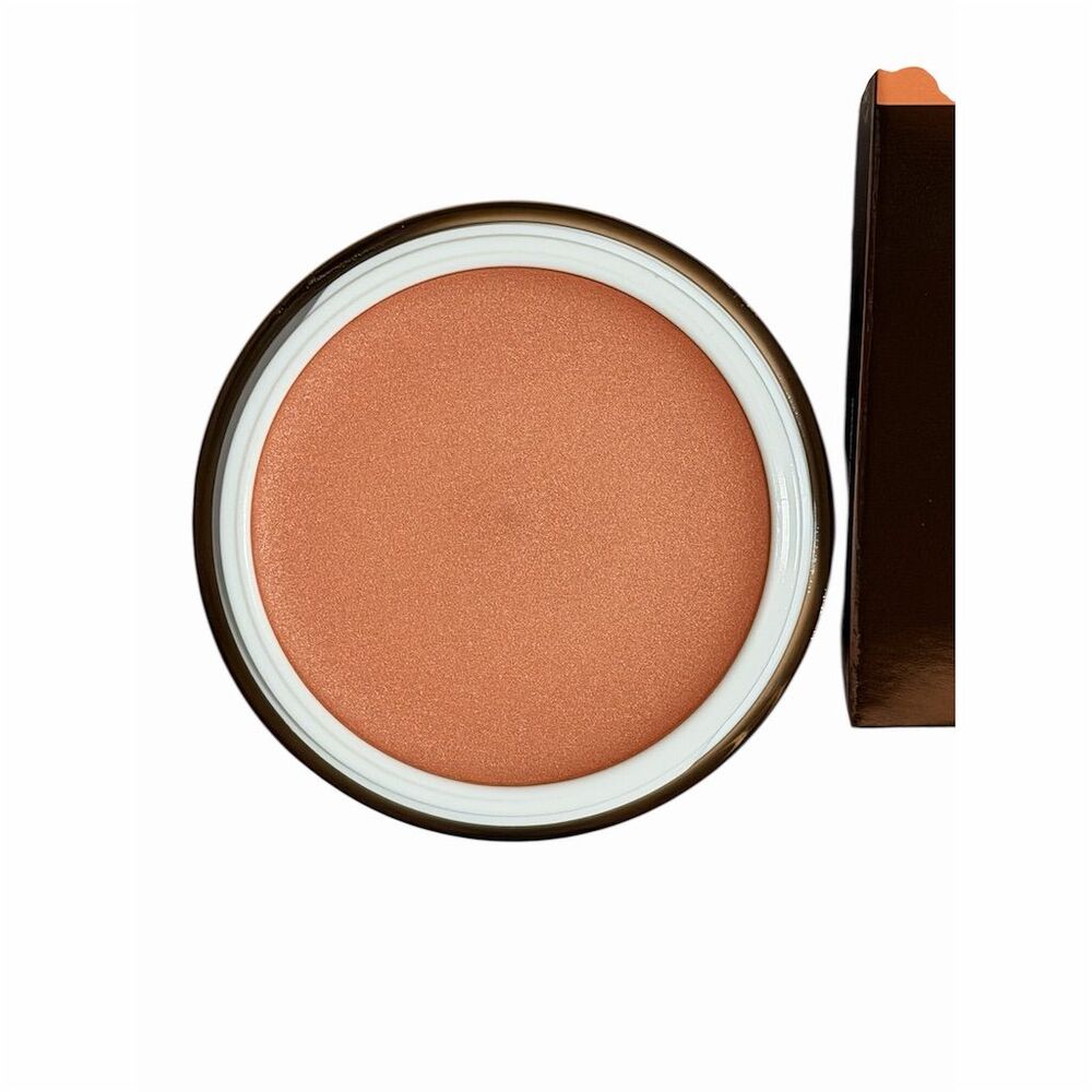 Danessa Myricks Yummy Skin Blurring Balm Powder in Lowkey 6g low-lighting - Picture 3 of 14